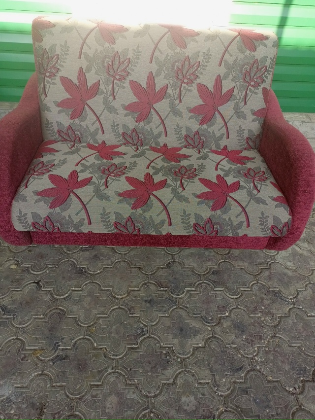 Анон Продам диван ширина 140см. 7000 р. Торг. 89068313531