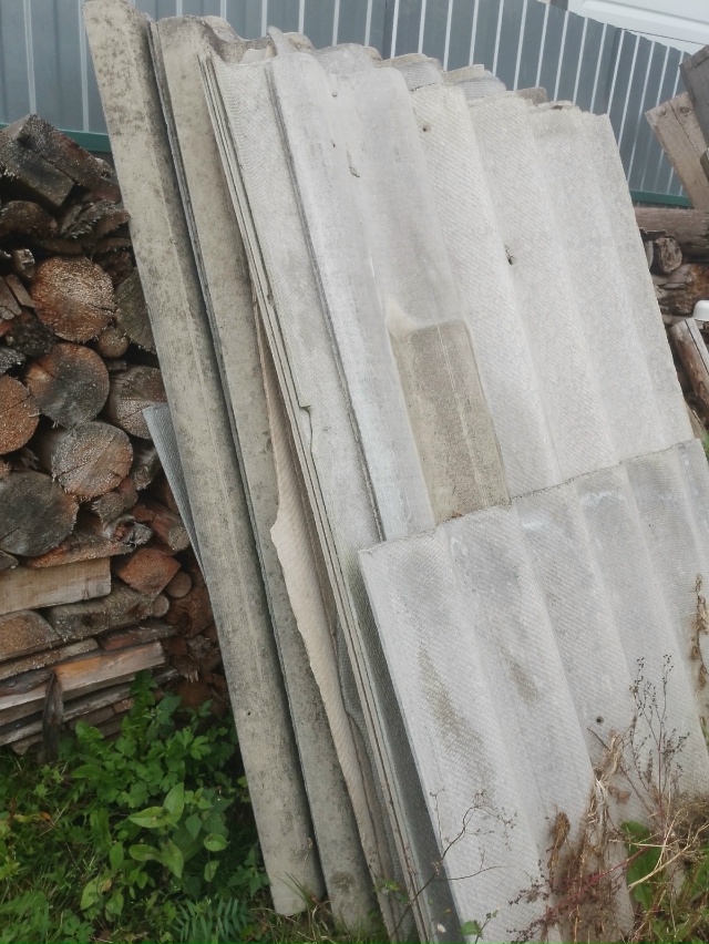 Отдам б/у шифер. Листы целые и половинки, сколько не зна...