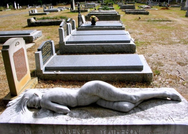 На кладбище в австралийском Маунт-Маседон — одна из са...