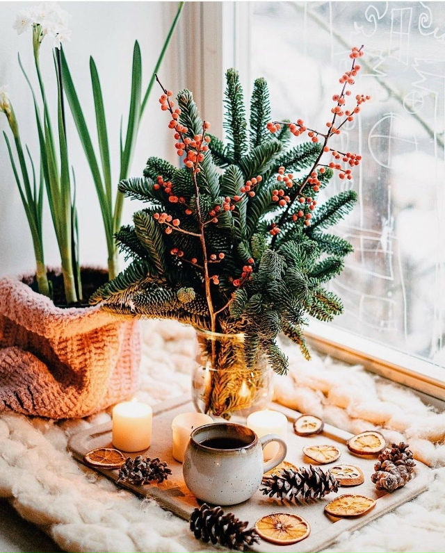 Творите! Живите! Любите! Жизнь — короткий миг. Она не да...