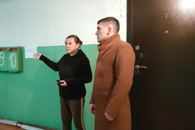 Жители дома № 93 на улице Советской встретились лично с...