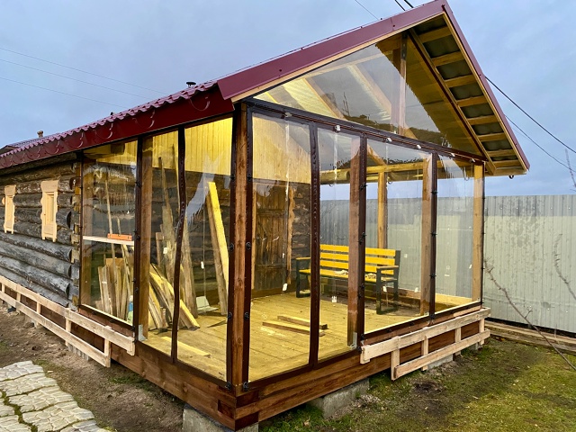 Здравствуйте. Подскажите, кто устанавливал мягкие окн?...