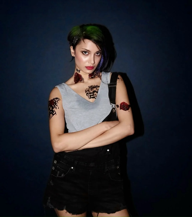 Шивани Шарма, известная модель, которая послужила прот...