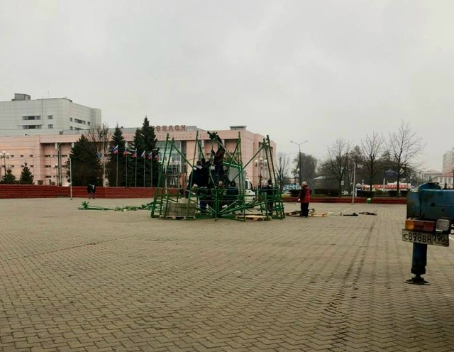🎄 В Орехово-Зуево начали устанавливать главную новог?...