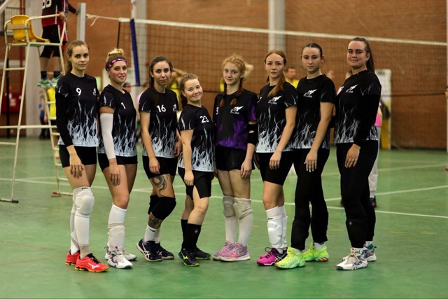 Вольчанки прошли в полуфинал турнира по волейболу!🔥
8...