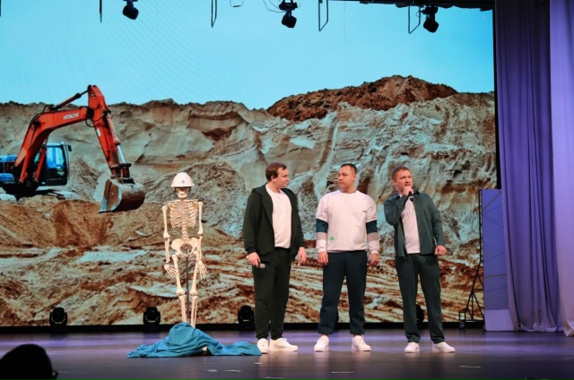 XIX фестиваль КВН «Осенний максимум» объединил веселых ...