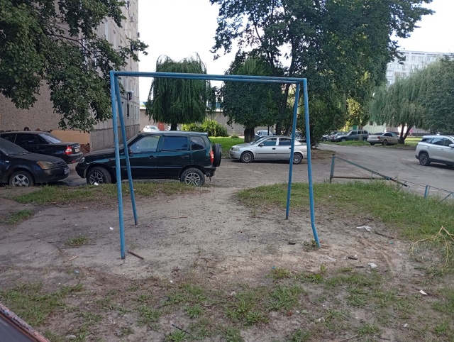 Площадка в ужасном состоянии, она не обновлялась со вр?...