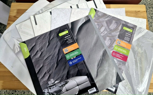 А у нас новинки.
Большой выбор шикарных виниловых обое...