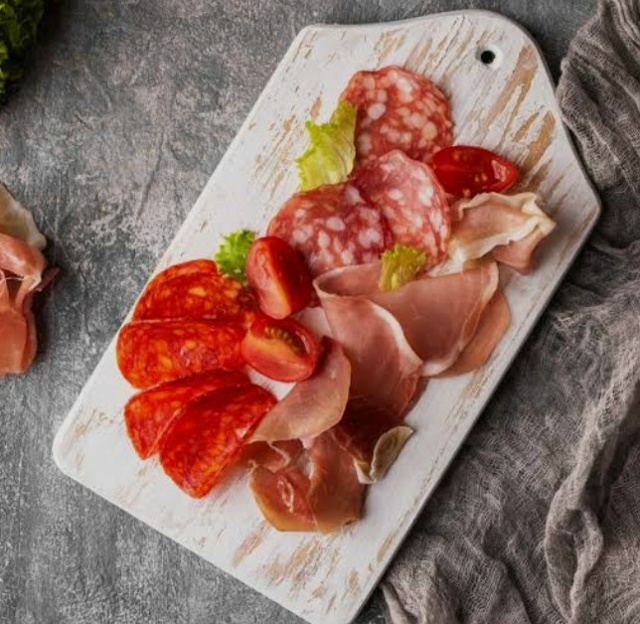 Слайсер ломтерезка
Бу один раз
Привезена из Германии, ?...