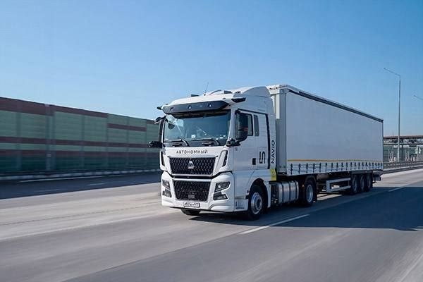 🚛 Беспилотным грузовикам без человека в машине разре?...