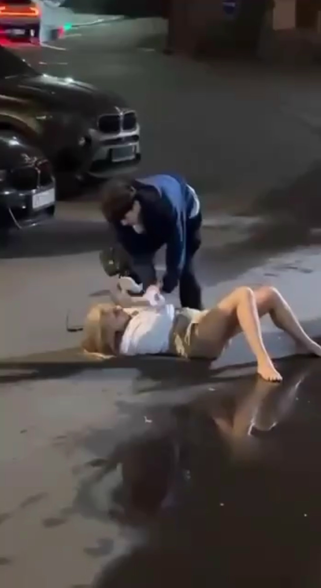 – Мага успокойся
В Москве, возле клуба Заварка, Мага в...