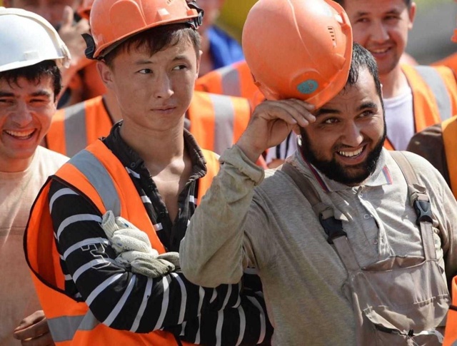 Минтруд предложил поднять квоту на привлечение иностр...