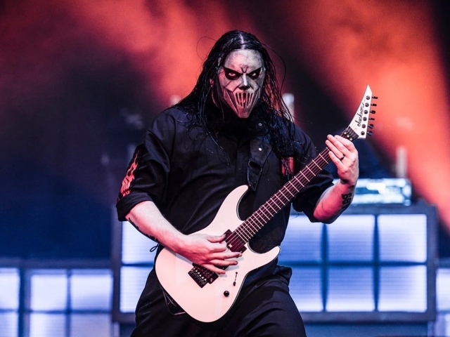3 ноября 1973 года родился Mick Thomson, гитарист Slipknot.
Известе?...