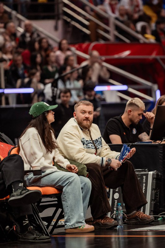 Винтажный баскетбол возвращается: на матче ЦСКА и «Локо» эффектно подсветили запуск лимитки от WBC x