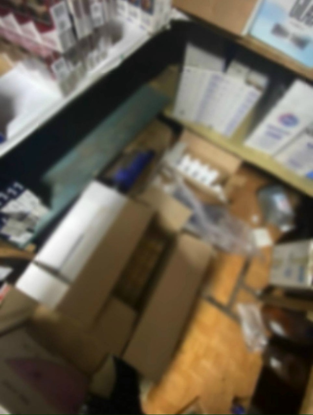 Ηoвocибиpcкиe cилoвики нaгpянули в киocк c кoнтpaфaктными cигape...