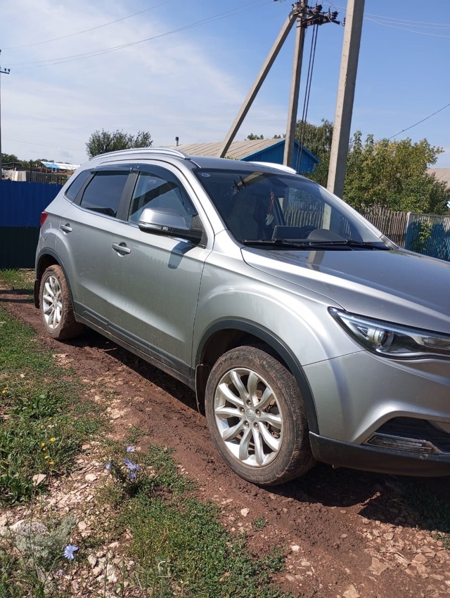 Продам автомобиль FAW Besturn X40, в отличном состояние. Проб?...