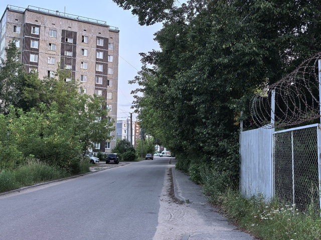 Городские службы, приведите, пожалуйста, участок троту...