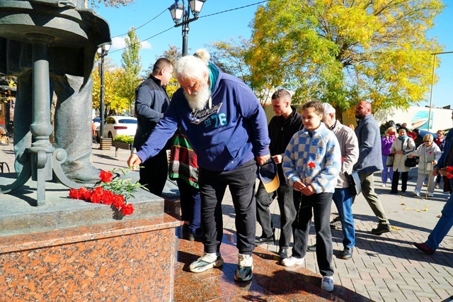 Накануне дня рождения графа Николая Андреевича Мамуны...