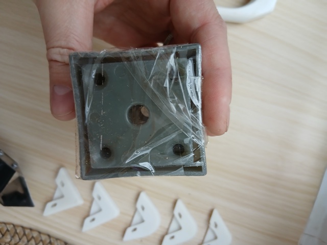 Может надо кому....
Скребок с насадками для нанесения и ?...