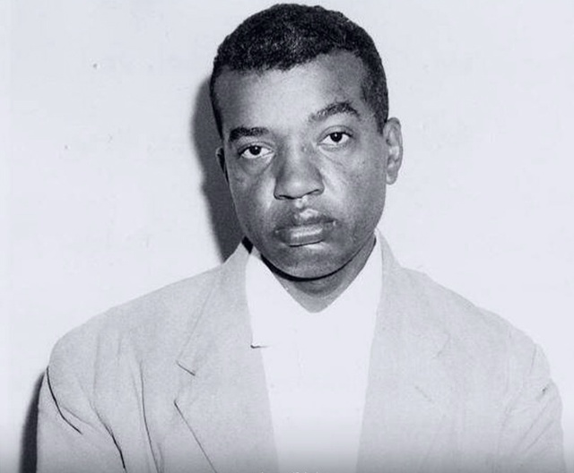 В 1958 году Кленнон Кинг был отправлен в психиатрическую...