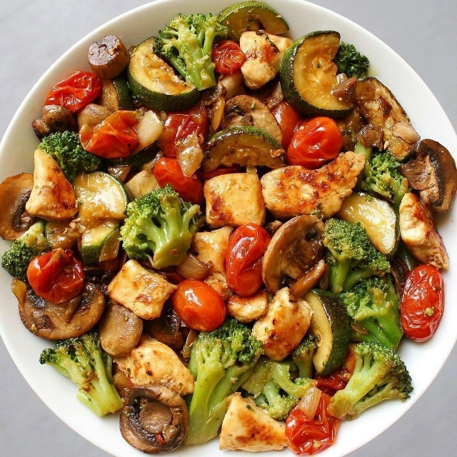 Топ 10 вкуснейших салатов на праздничный стол
Рецепты ?...