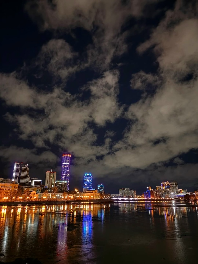 Огни ночного Екатеринбурга🌃