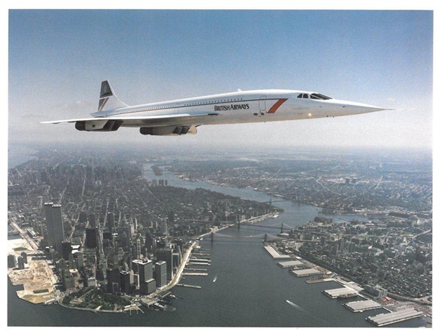 Свeрхзвуковой лaйнер Concorde над Нью-Йорком, США, 1980-е.