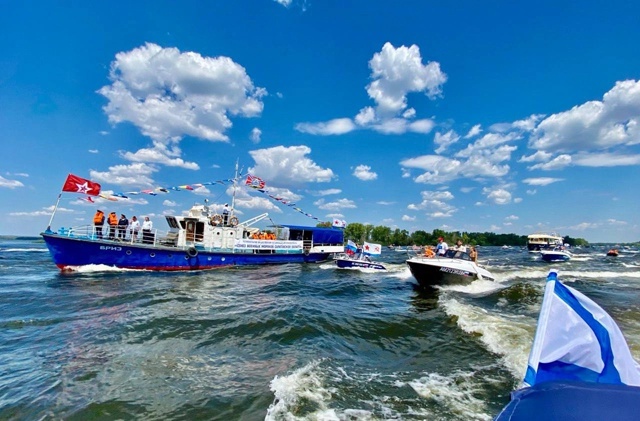 🛳️ В Саратове и Энгельсе пройдет праздничный бот-пар?...