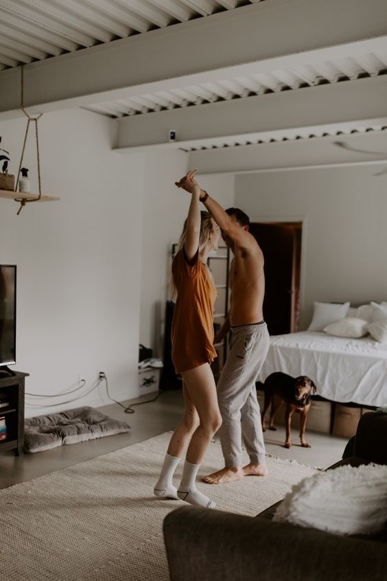 Мы бываем естественны только с теми, кого мы любим.