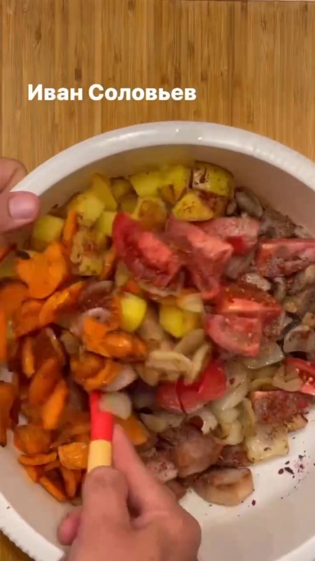 Потрясающее жаркое в горшочках с мясным бульоном - за у...