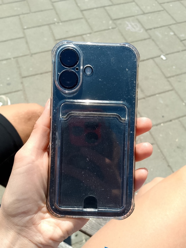 Наден телефон на площади
Писать л.с