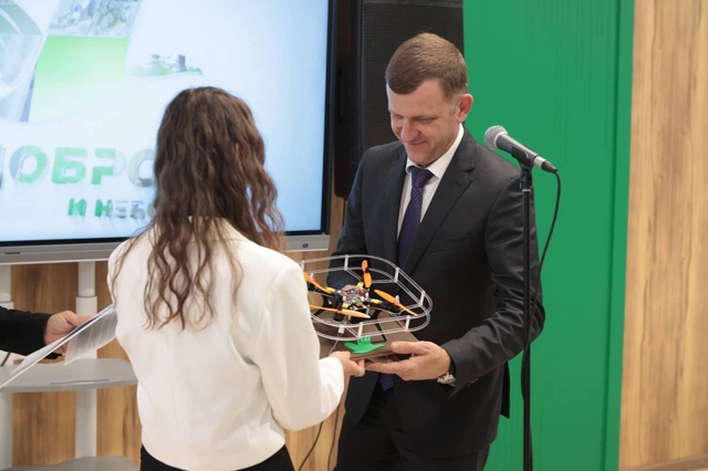 В России открыли детскую школу БПЛА.
В Краснодаре буду...