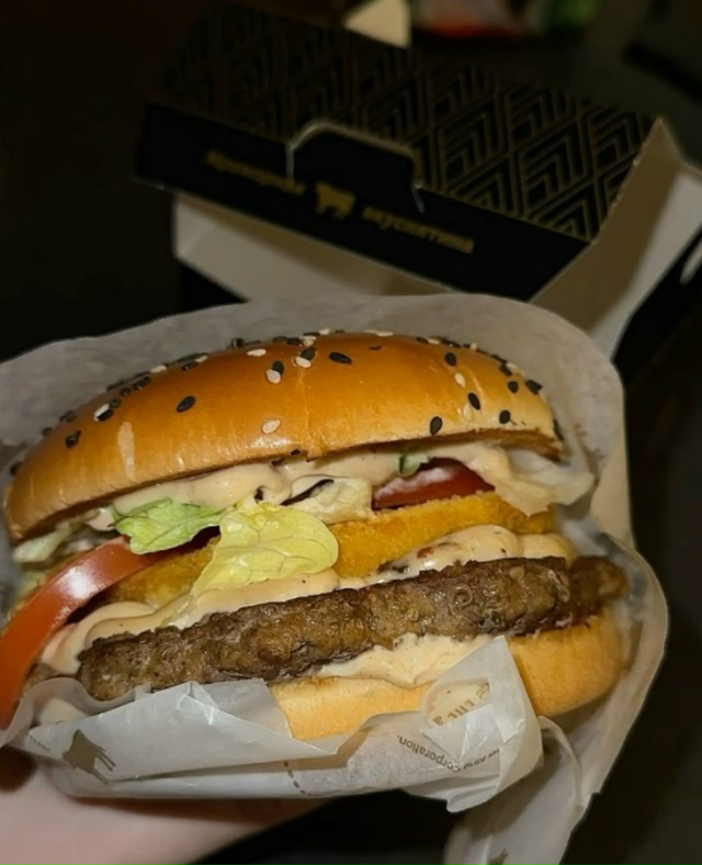 🗣Уже неделю живу на дошираках и бургерах, потому что г...