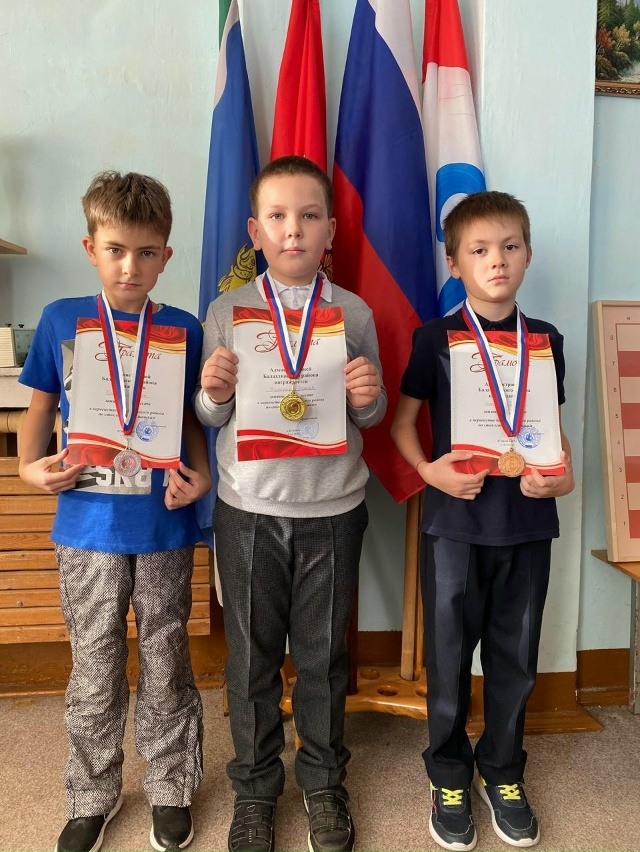 В КОЖАНАХ ИГРАЛИ В СТОКЛЕТКИ
15 ноября в Кожановском ш...