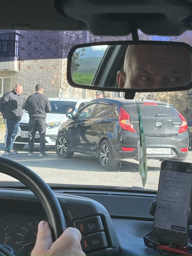 Февральская-Гагарина перекресток ДТП, дпс нету