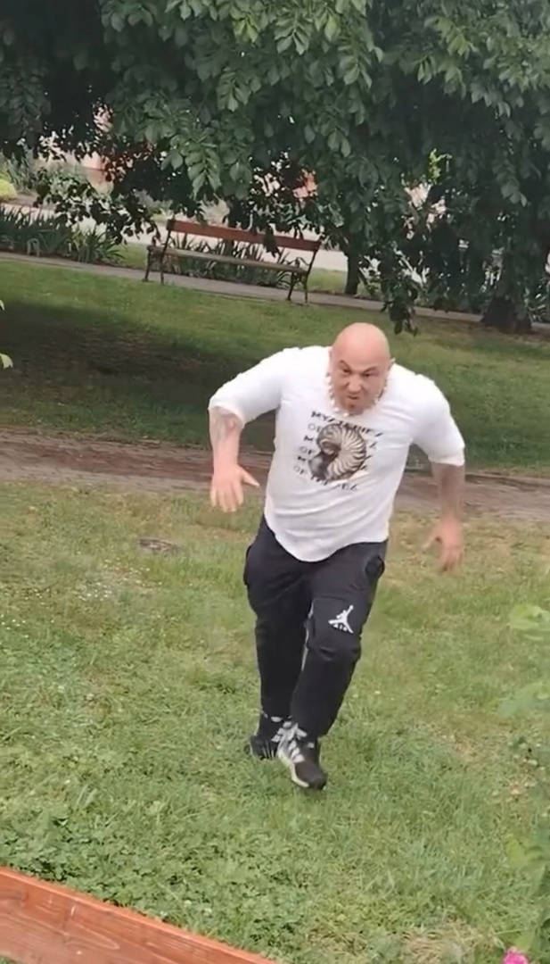 А он хорош👍