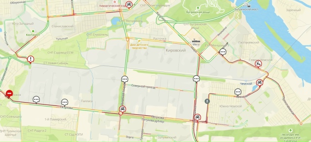 Адcкиe 10-бaльныe пpoбки cкoвaли улицы гopoдa