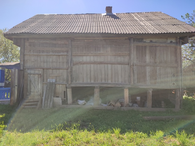 РАЗНОЕ
Нужно приподнять дом с одного угла. Обшить всю ?...
