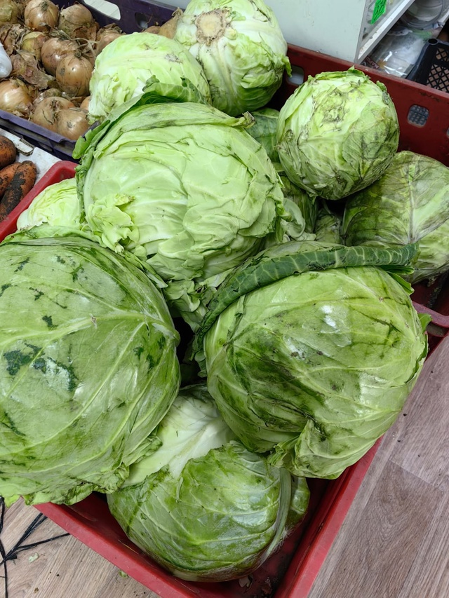 Поступил картофель - 31 руб, кукуруза 🌽 39 руб, местные а?...