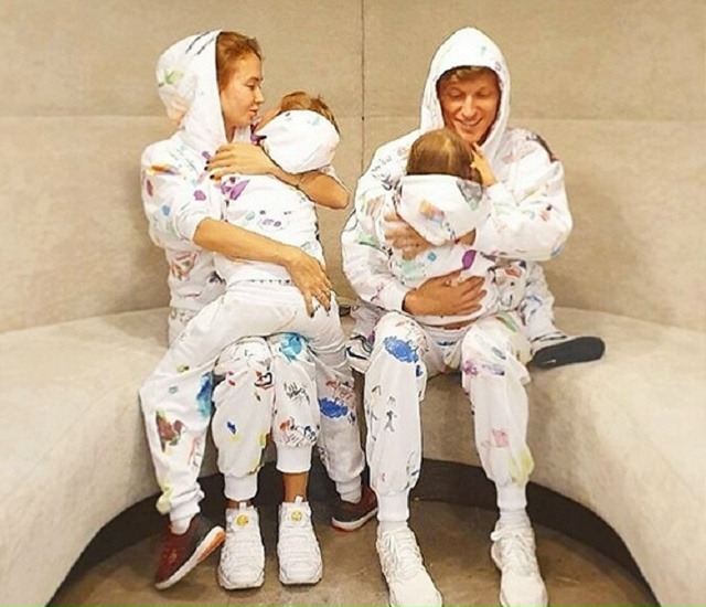 ПАВЕЛ ВОЛЯ НАПИСАЛ ТРОГАТЕЛЬНОЕ ПИСЬМО О СВОЕЙ СЕМЬЕ
С...