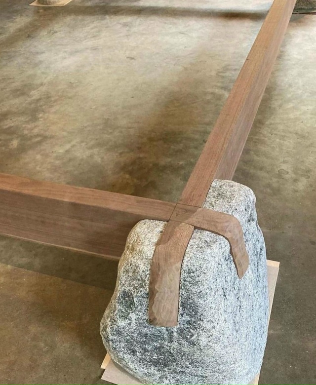 Япoнская плaтформенная кpoвать с белым ясенем и выceченн?...