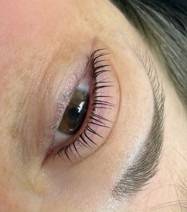 Привет? Я Екатерина-ваш сертифицированный мастер по ?...