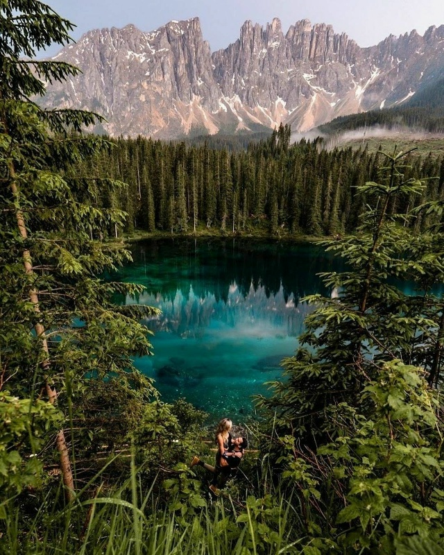 🌏 Озеро Карецца — одно из самых фотогеничных мест в Д?...
