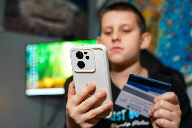 Полиция составила список фраз, по которым ребёнок долж...