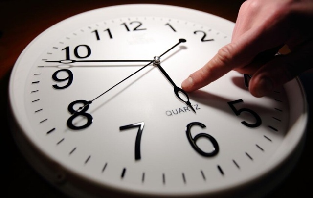 🕐В Госдуме предложили вернуть перевод часов на зимне?...