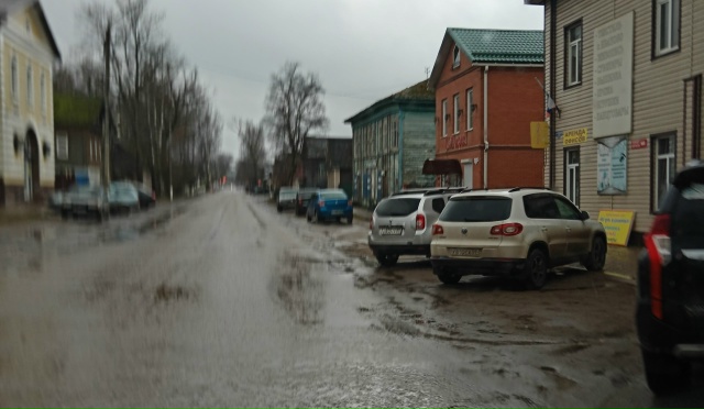 Когда на центральной улице на речном начнут нормально ...