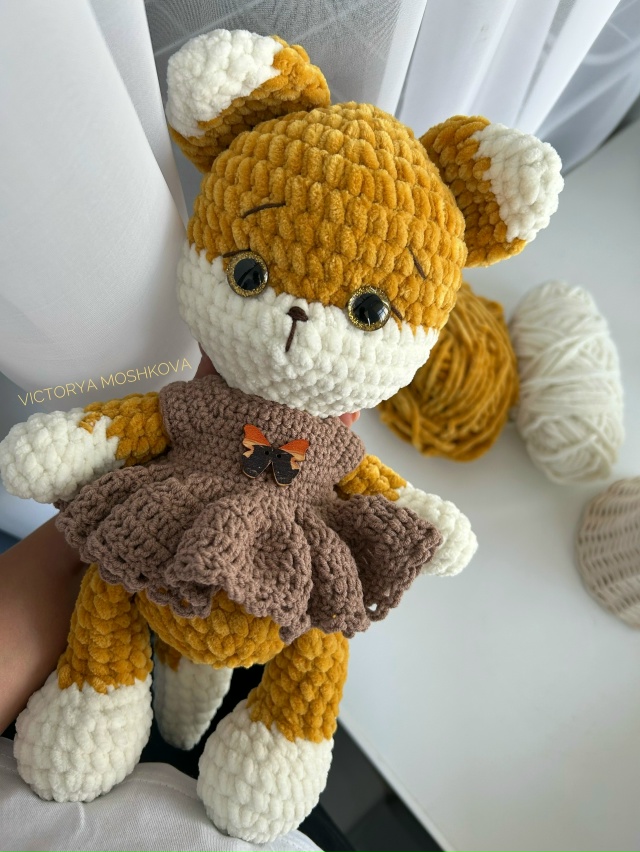 В наличии игрушки ручной работы ?????