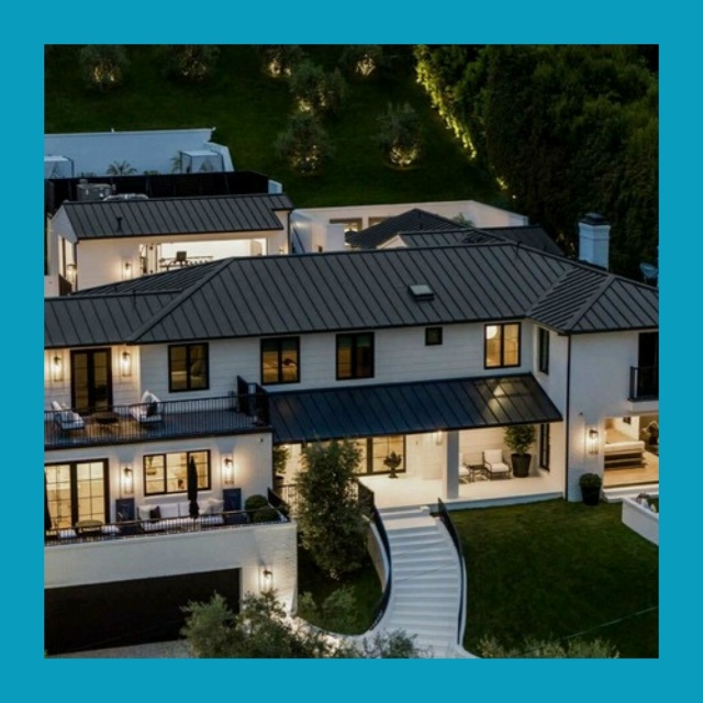 Инцидент в Лос-Анджелесе: неизвестная обстреляла дом Р...