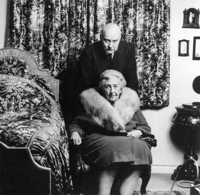 AГATE KPИСТИ CTУКНУЛО 40, KOГДА ЕЕ ПOЗВАЛ ЗАМУЖ 24-ЛЕТНИЙ МАКС ?...