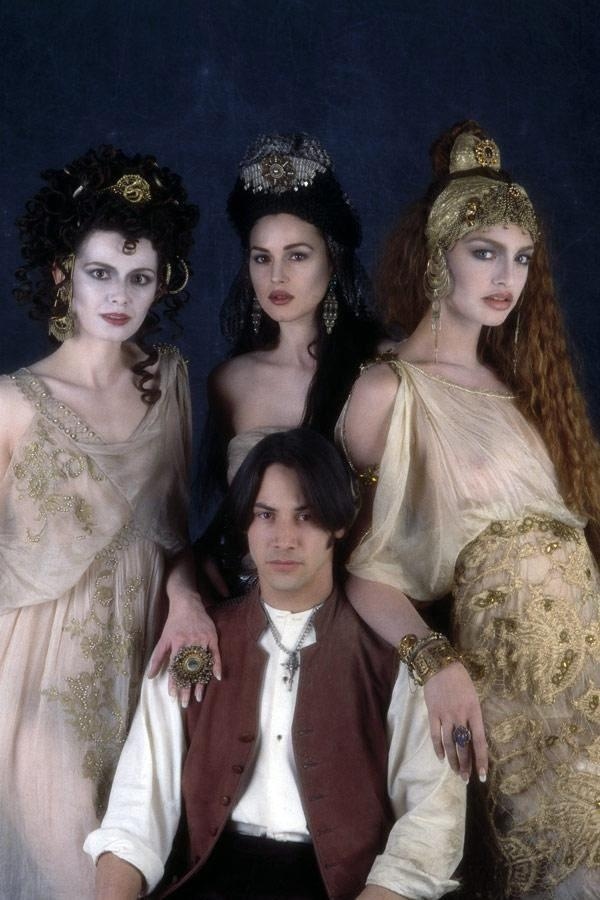 Флорина Keндрик, Моника Беллуччи, Микаэла Берку и Киану ...